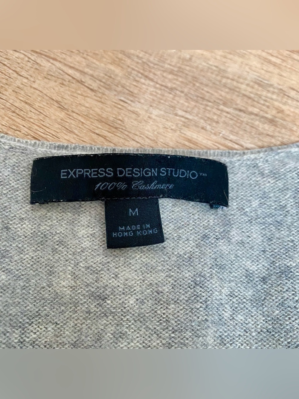 Express Design Studio 100% Cashmere Size M - Picture 3 of 7